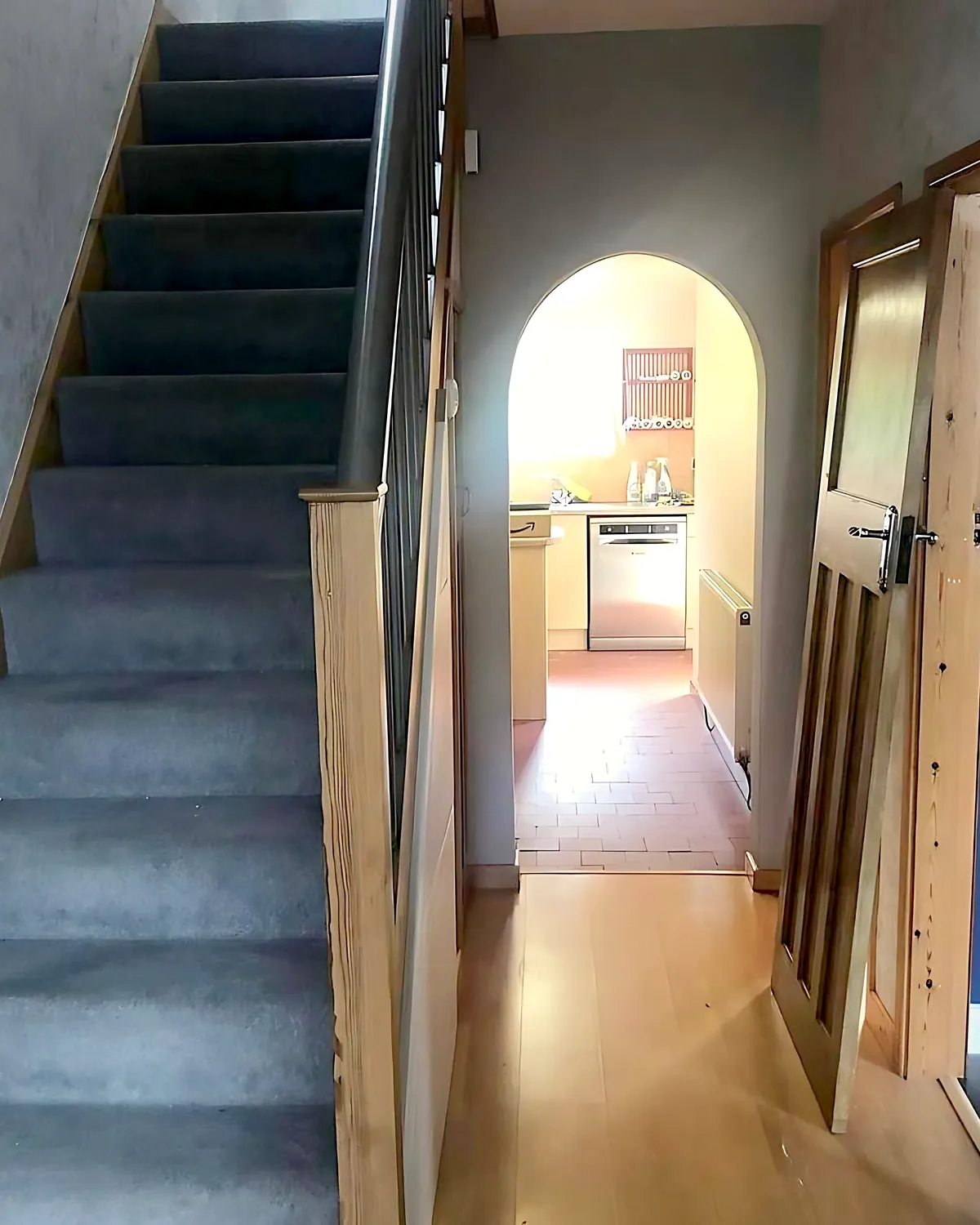 Staircase & hallway before renovation