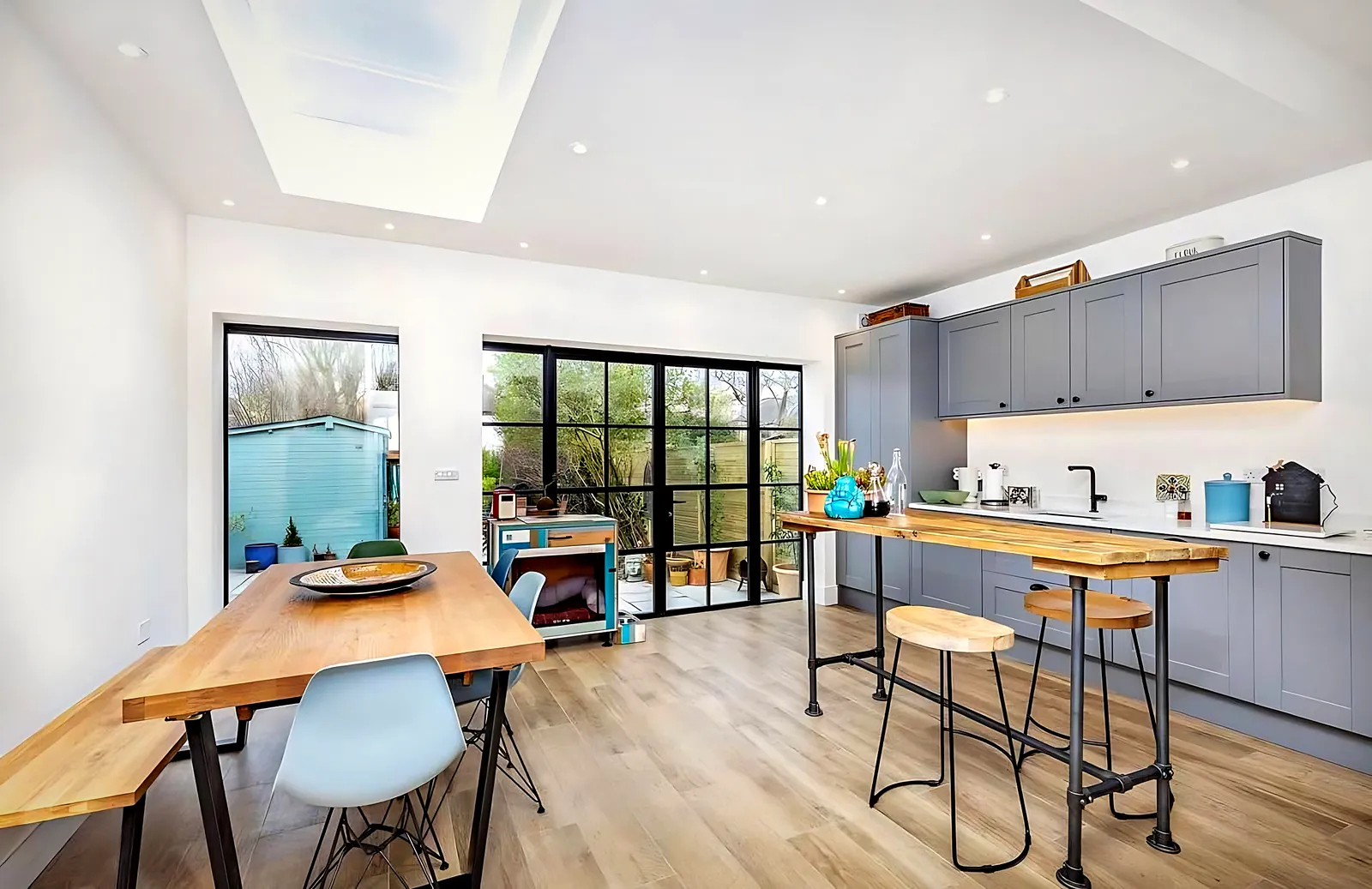 Rear Extension with Crittall-Style Doors — photo 2