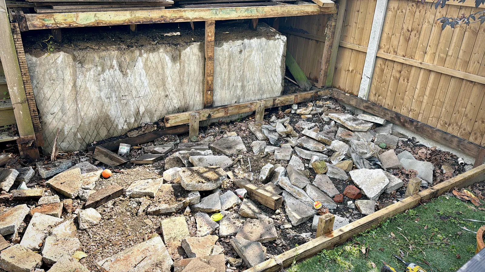 Multi-Level Garden Decking, Finchley — photo 6