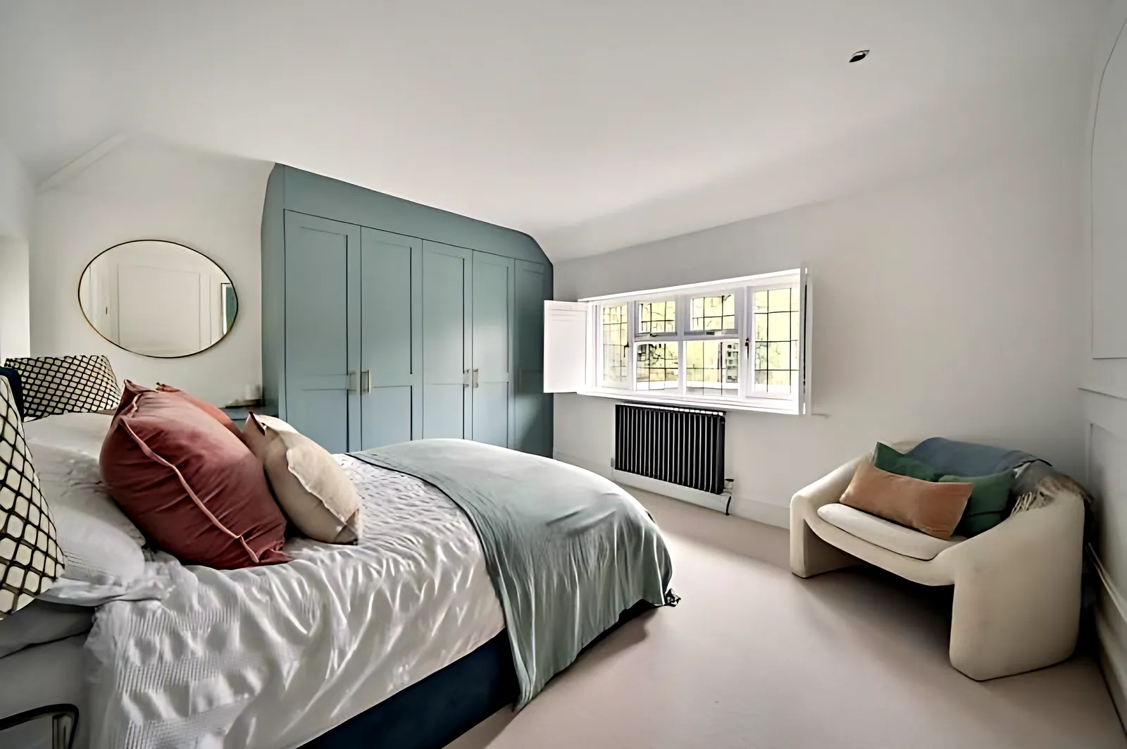 Four-Bedroom Family Home — photo 8