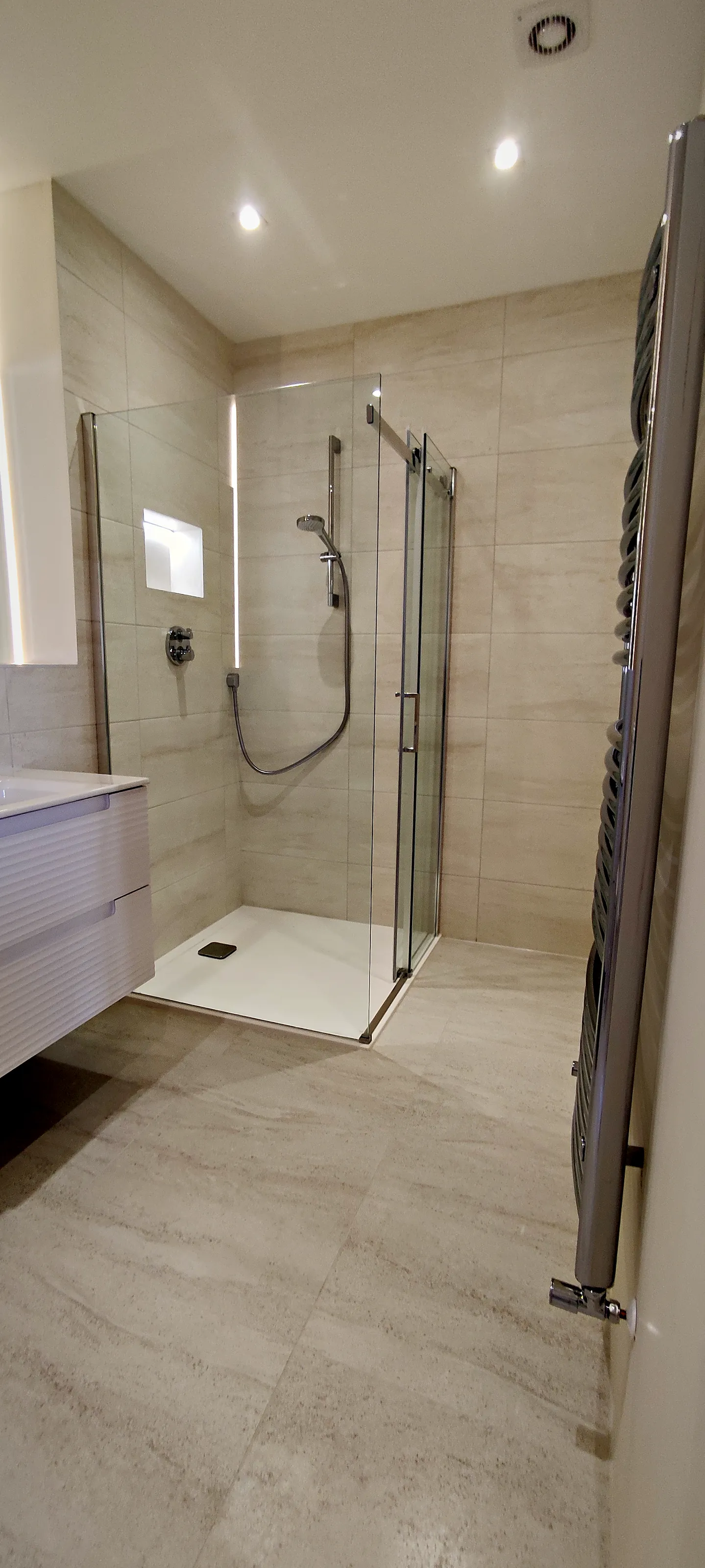 Walk-In Shower Room, Mill Hill